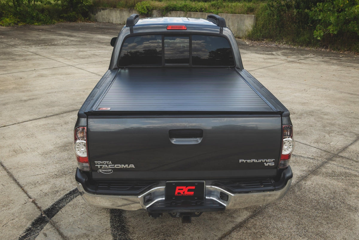 Rough Country 50415500 Hard Roll Up Bed Cover | 5' Bed | Toyota Tacoma 2WD/4WD (2005-2015) - Image 5