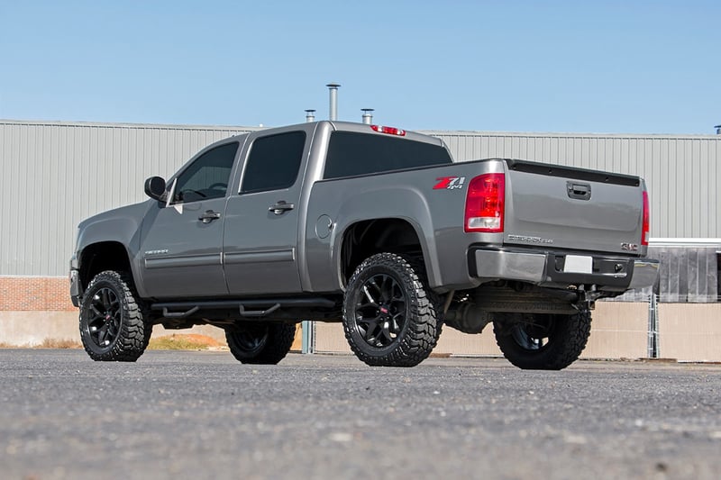 RC 3 Inch Body Lift Kit | Chevy Silverado & GMC Sierra 1500 2WD/4WD (2007-2013) (manufacturer page)