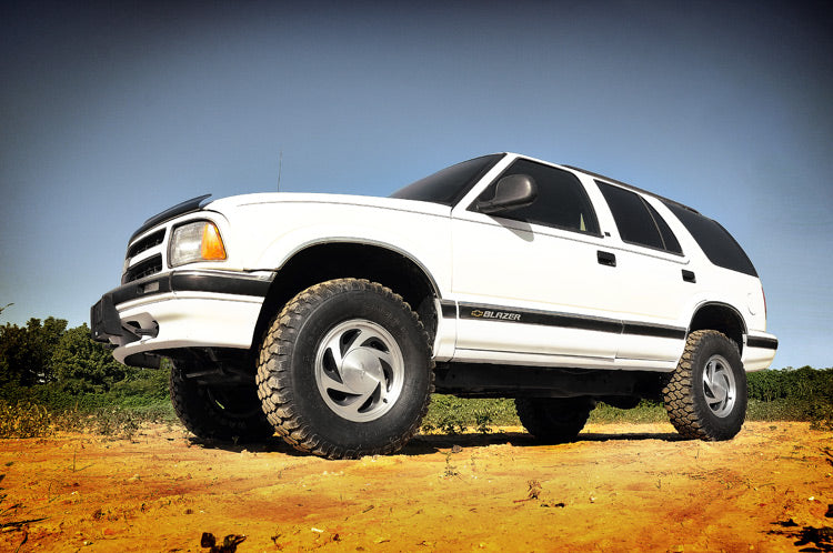 2.5 Inch Lift Kit | Chevy/GMC Blazer/S15 Jimmy/Sonoma 4WD - Leveling Kits (Image 4 of 4)