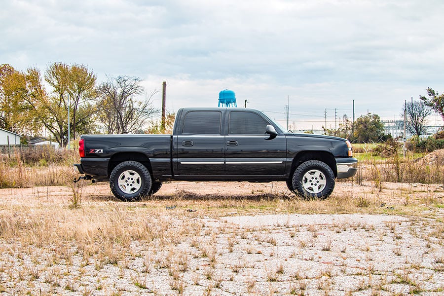 1.5-2 Inch Lift Kit | V2 | Chevy Silverado & GMC Sierra 1500 4WD (1999-2006 & Classic) - Leveling Kits (Image 6 of 6)
