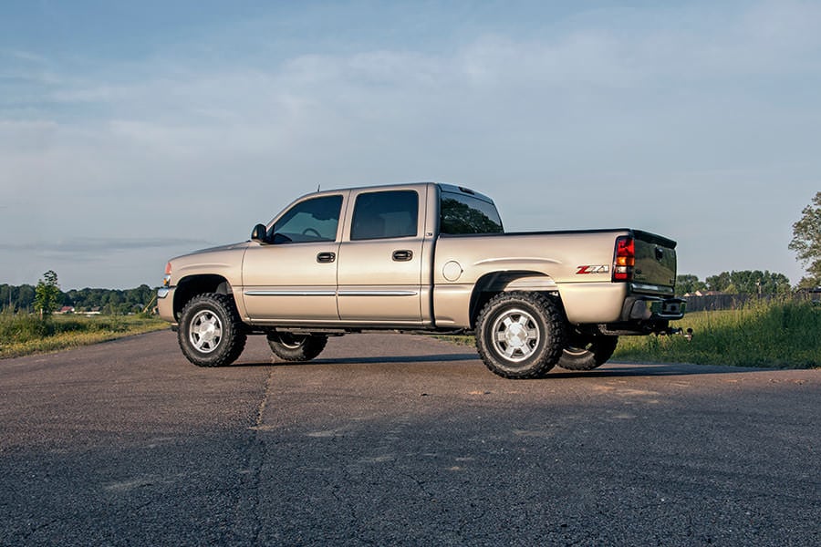 1.5-2 Inch Lift Kit | V2 | Chevy Silverado & GMC Sierra 1500 4WD (1999-2006 & Classic) - Leveling Kits (Image 5 of 6)