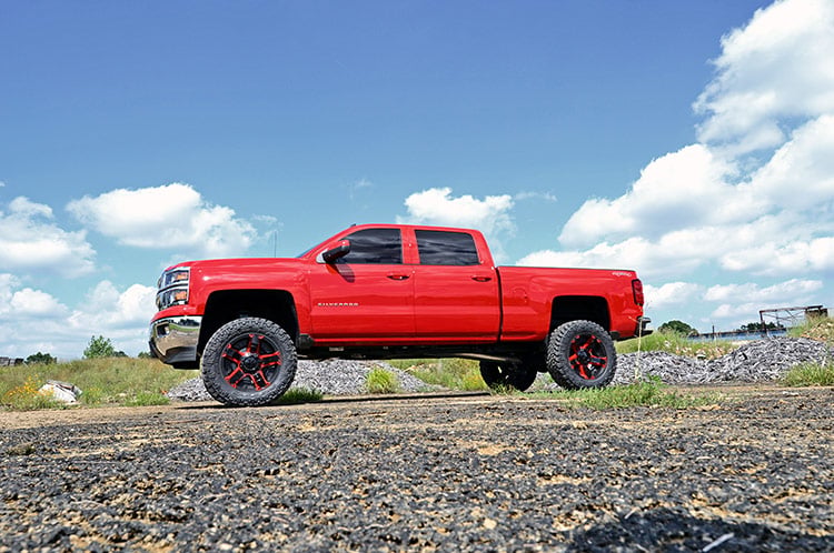 RC 7 Inch Lift Kit | Bracket | N3 Struts | Chevy/GMC 1500 (14-16) (manufacturer page)