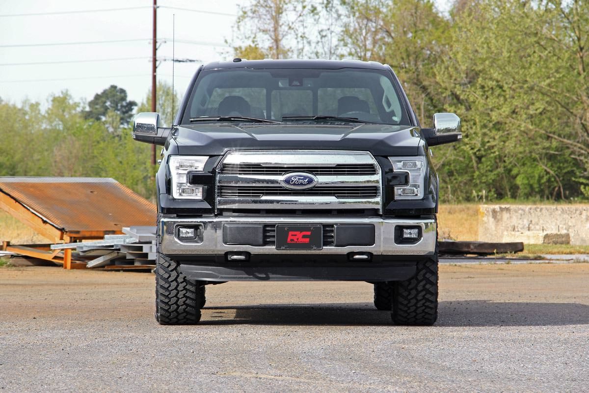 Rough Country 52200 2 Inch Leveling Kit | Ford F-150 (09-26)/Raptor (17-18) - Studio View 2
