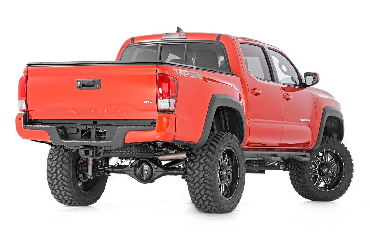Soft Tri-Fold Bed Cover | 5' Bed | Dbl Cab | Toyota Tacoma 2WD/4WD (16-23) - Bed Covers (Image 2 of 6)
