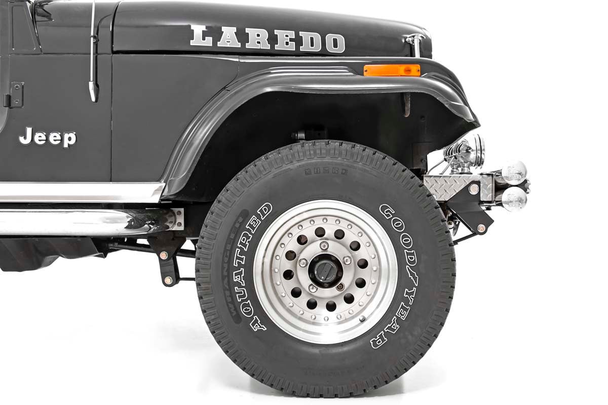 Front Shackle Reversal Kit | Jeep CJ5/CJ7 7 4WD (1976-1986) - Susp Accessories (Image 3 of 3)