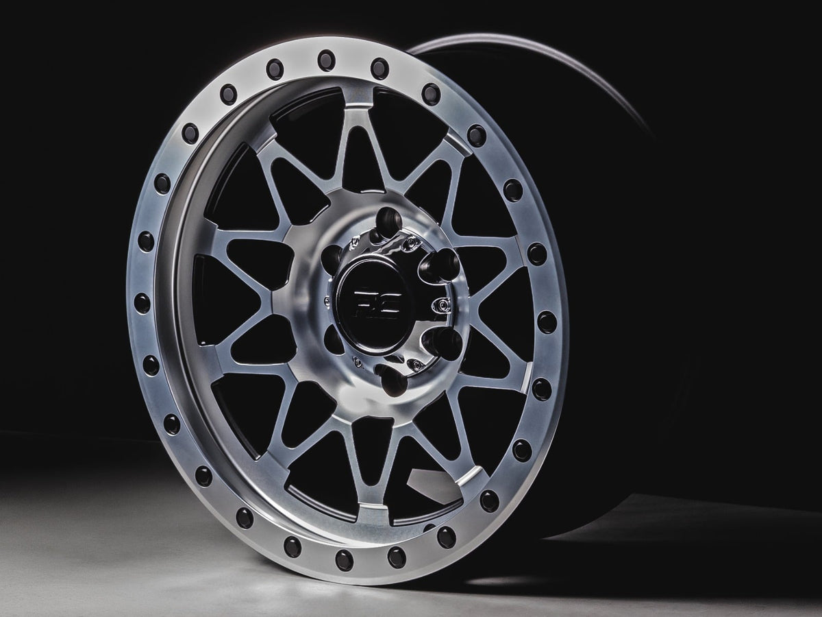 Rough Country 78 Series Wheel | Simulated Beadlock | Full Machine | 18x9 | 6x5.5 | -12mm - RC Wheels (Image 6 of 6)