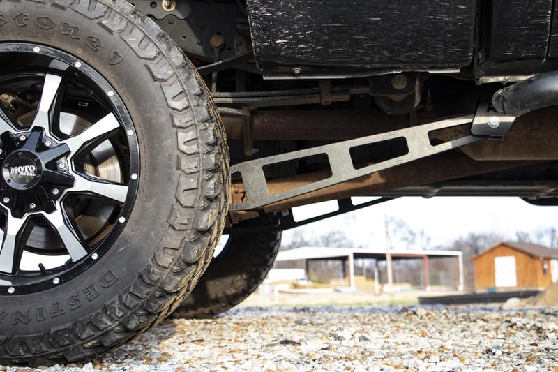 RC Traction Bar Kit | Inverted U-bolts | 0-6 Inch | Ford F-250 Super Duty (08-16) (manufacturer page)