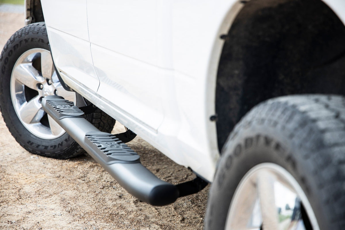 Oval Nerf Step | Crew Cab | Black | Ram 1500/2500/3500 2WD/4WD (2010-2025 & Classic) - Steps & Runningboard (Image 5 of 6)