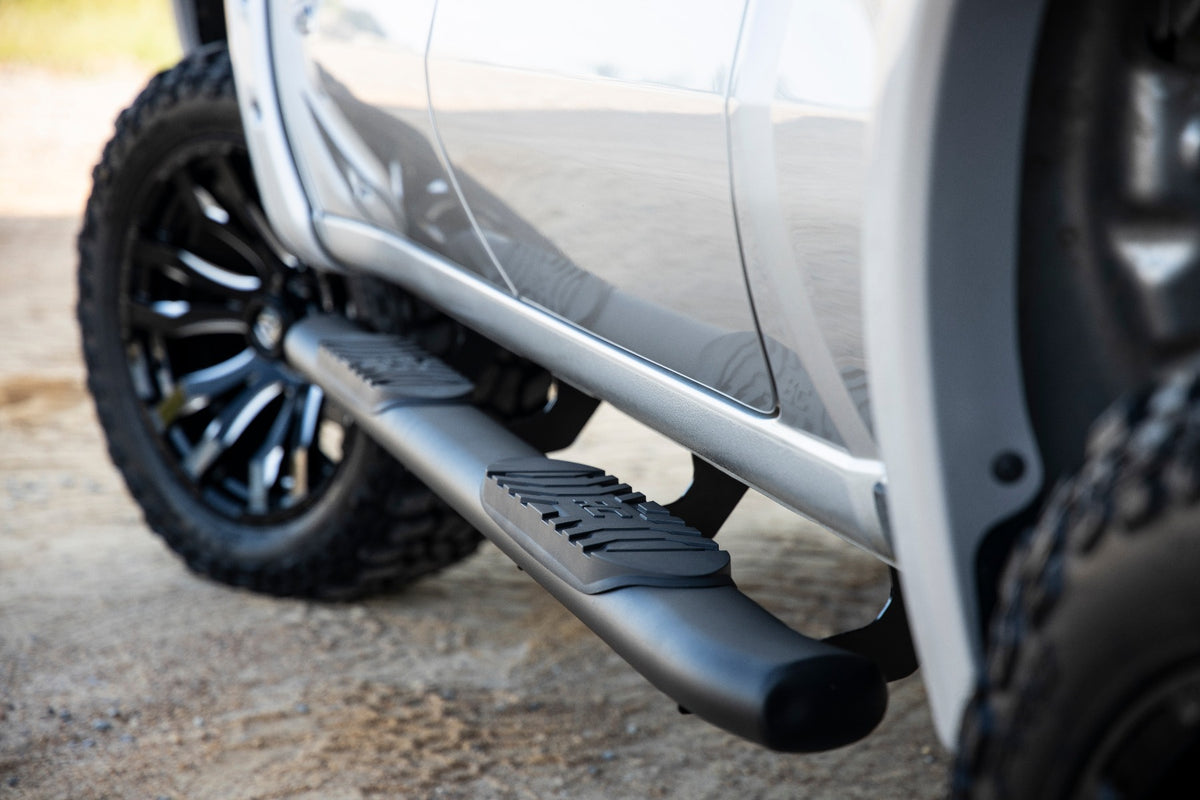 Oval Nerf Step | Crew Cab | Chevy/GMC 1500/2500HD/3500HD (19-26) - Steps & Runningboard (Image 4 of 6)