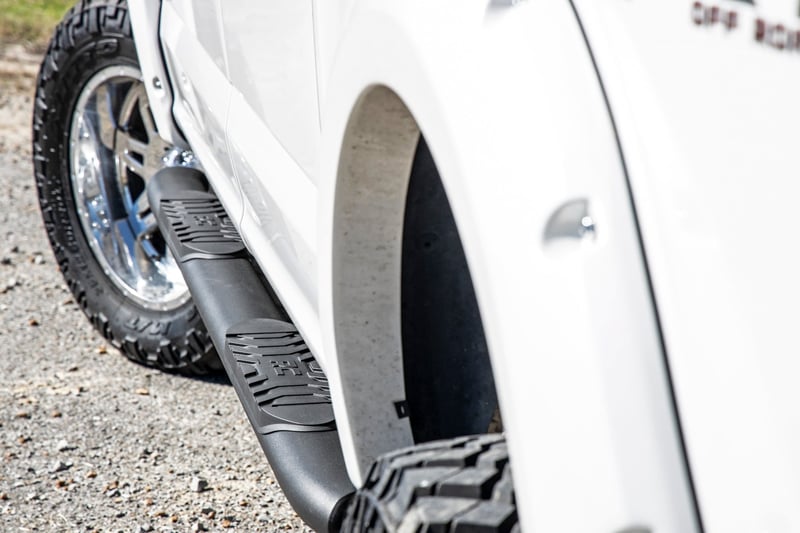 RC Oval Nerf Step | Crew Cab | Black | Ford F-150/Lightning/F-250/F-350/Raptor (15-26) (manufacturer page)