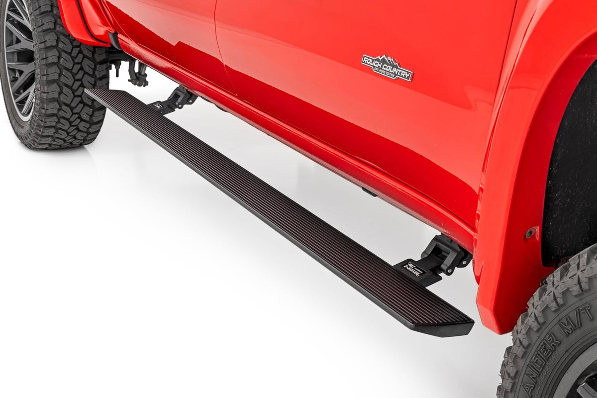 Power Running Boards | Dual Electric Motor | Double Cab | Chevy/GMC 1500/2500HD/3500HD (19-26) - Steps & Runningboard (Image 1 of 6)
