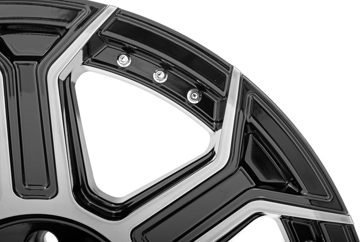 Rough Country 89 Series Wheel | One-Piece | Black Machined Gunmetal | 20x9 | 6x5.5 | +18mm - RC Wheels (Image 6 of 6)