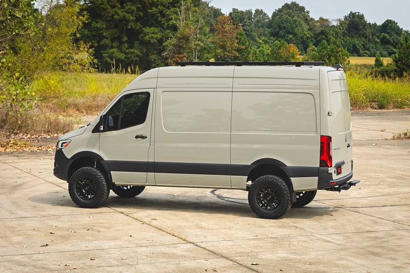 RC Tire Clearance Kit | Mercedes-Benz Sprinter 2500/Sprinter 3500 (19-25) (manufacturer page)