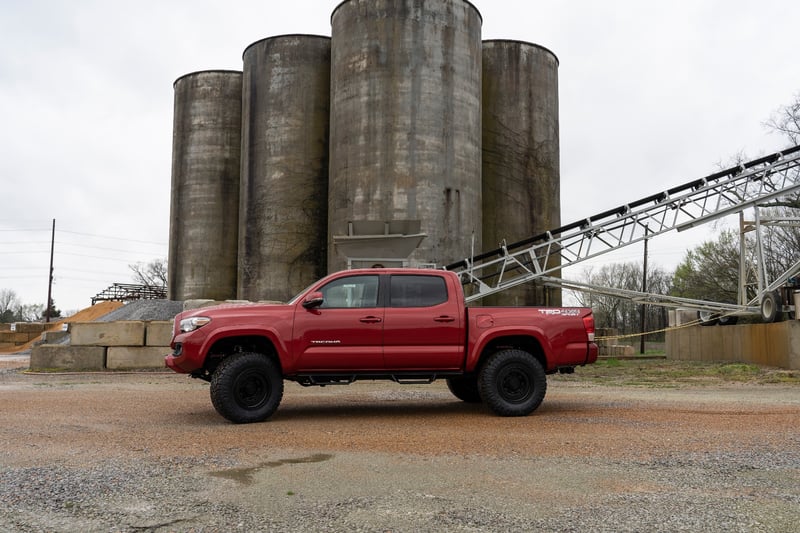 RC 3.5 Inch Lift Kit | Red UCA | N3 Struts | Toyota Tacoma 2WD/4WD (2005-2023) (manufacturer page)