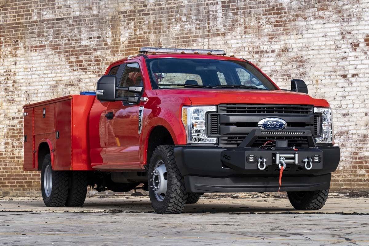 EXO Winch Mount Kit | Ford F-250/F-350 Super Duty 2WD/4WD (2017-2020) - Bumpers (Image 2 of 6)