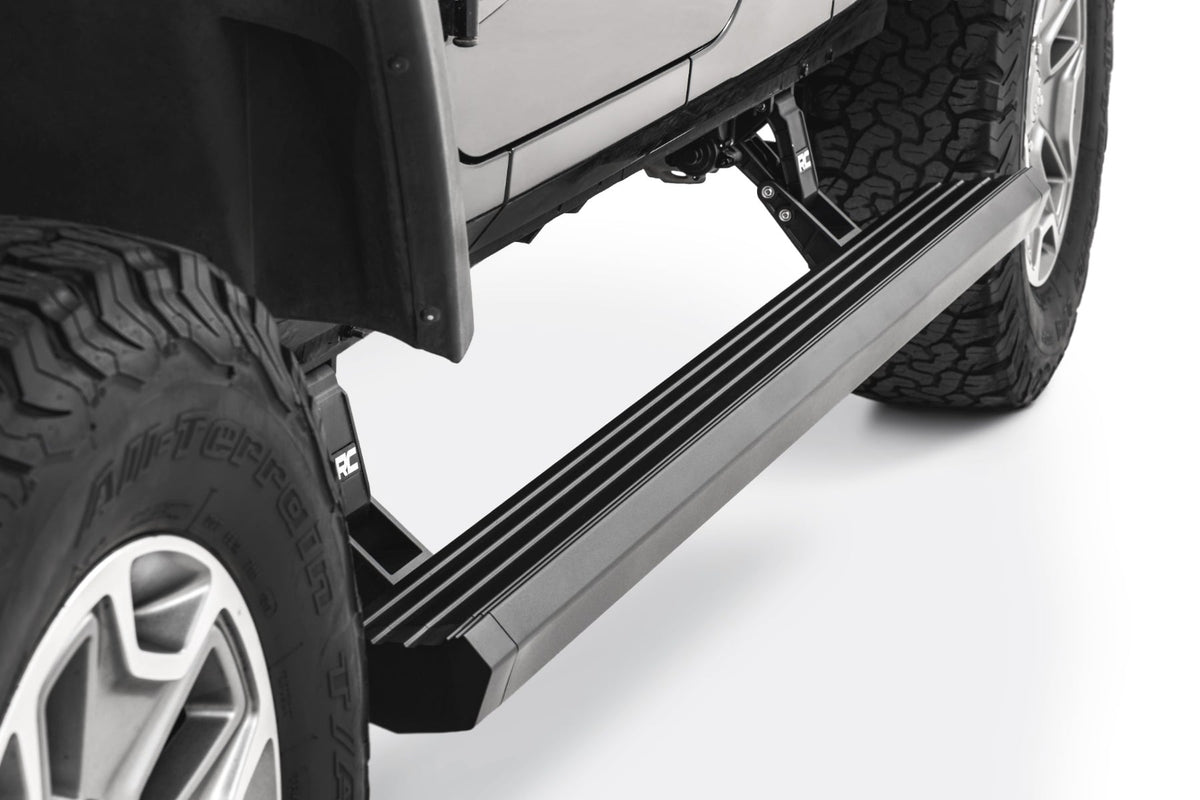 Power Running Boards | 4 Door | Jeep Wrangler Unlimited 2WD/4WD (2007-2018) - Steps & Runningboard (Image 3 of 6)