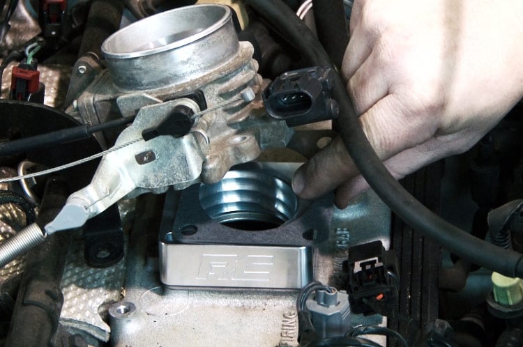 Throttle Body Spacer | Jeep Cherokee XJ/Comanche MJ/Wrangler TJ - Performance (Image 4 of 4)