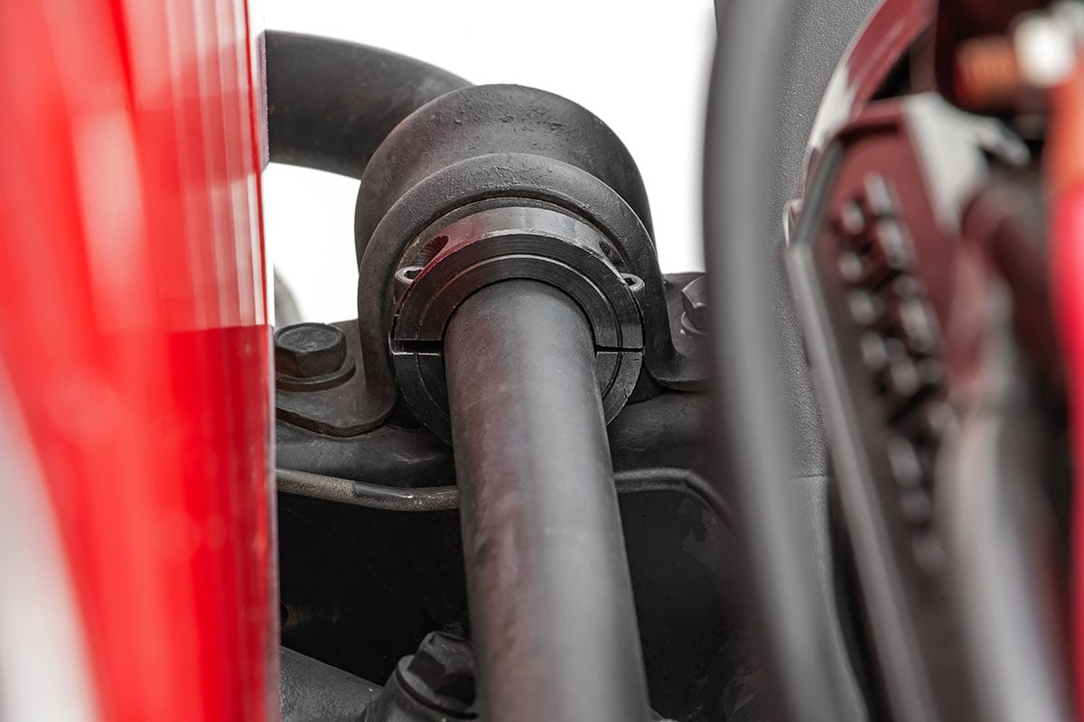 Sway Bar Clamp Kit | Jeep Wrangler TJ (97-06)/Wrangler Unlimited (04-06) - Susp Accessories (Image 2 of 4)