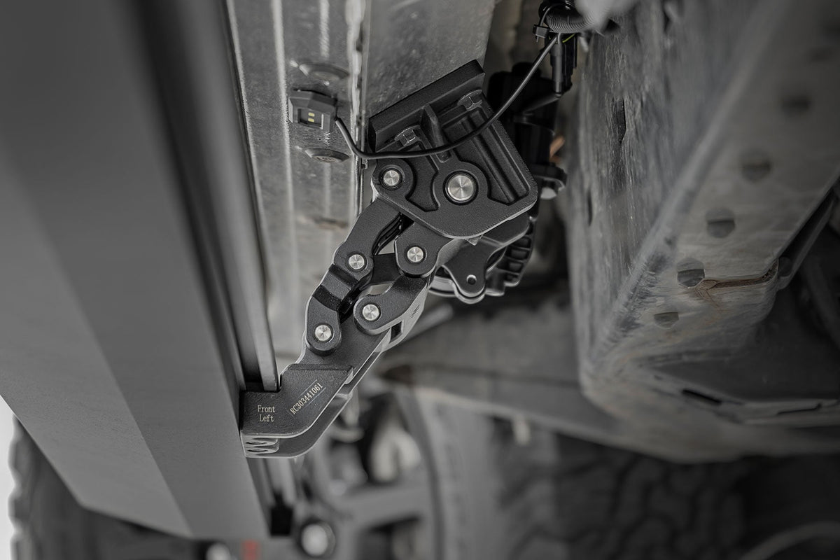 Power Running Boards | Dual Electric Motor | CrewMax | Toyota Tundra (07-21) - Steps & Runningboard (Image 6 of 6)