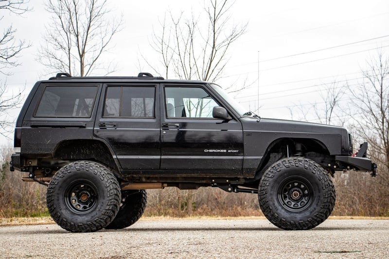 RC 6.5 Inch Lift Kit | Long Arm | NP231 | Jeep Cherokee XJ 4WD (1984-2001) (manufacturer page)